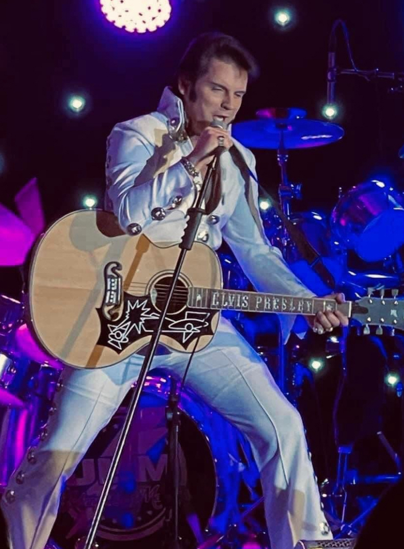 Elvis - Memories of the King
